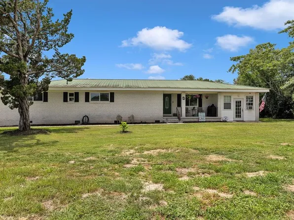 451 Carter Ln, Ray City, GA 31645