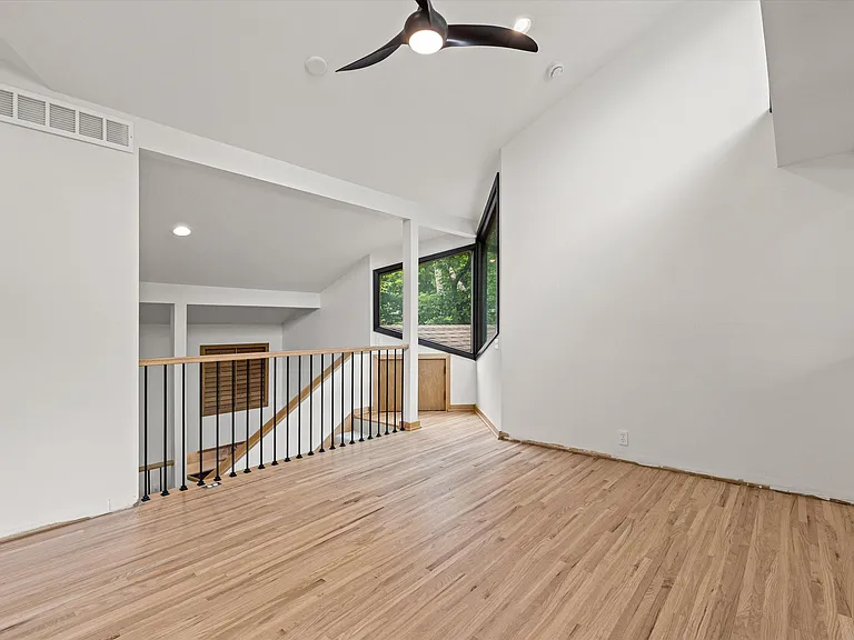 1424 Bradford Dr — Photo 35