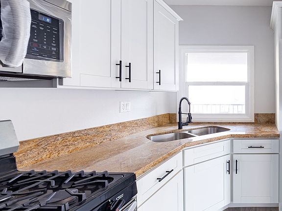 5th image of 2209 E 6th St #2211-B