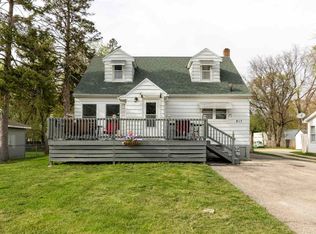 817 Central Ave, Evansdale, IA 50707