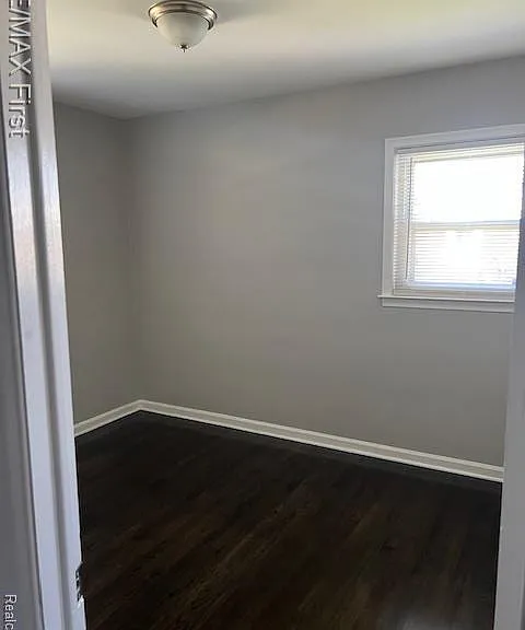 22841 E Thirteen Mile Rd — Photo 10