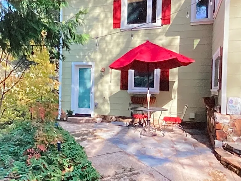 155 Parkside Ter #1 — Photo 4