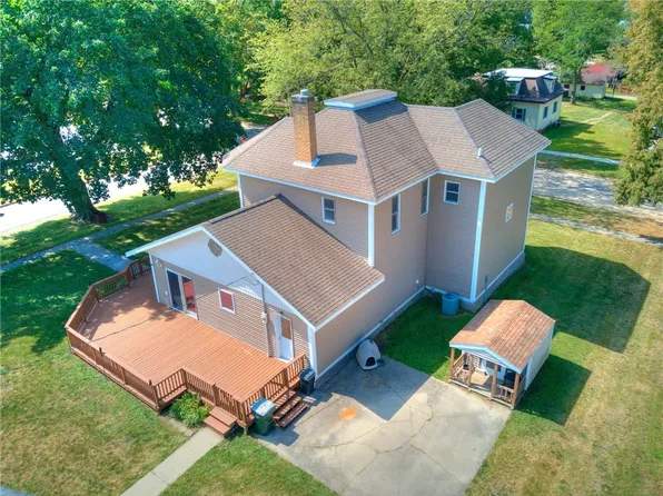 705 Clay St, Brooklyn, IA 52211