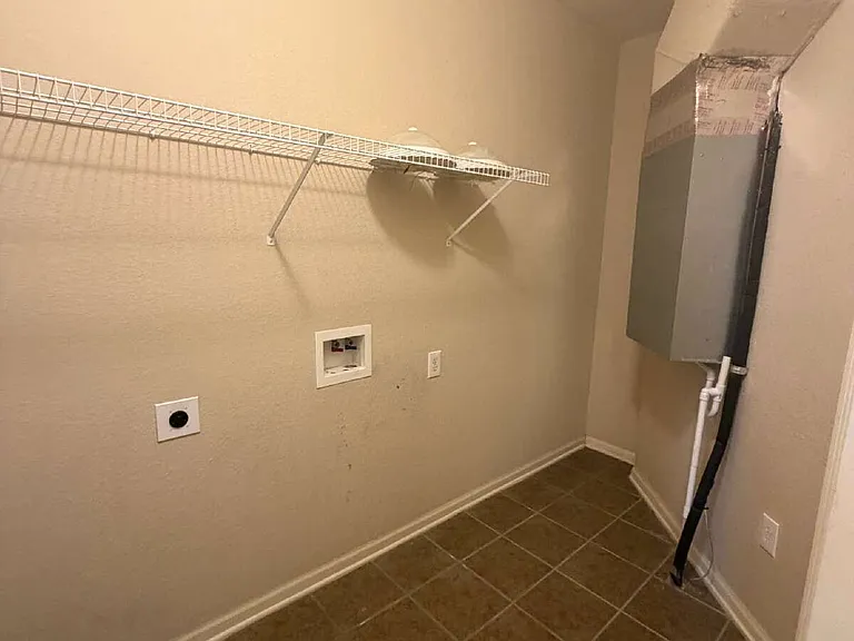 806 Baldwin Rowe Cir #1 — Photo 41