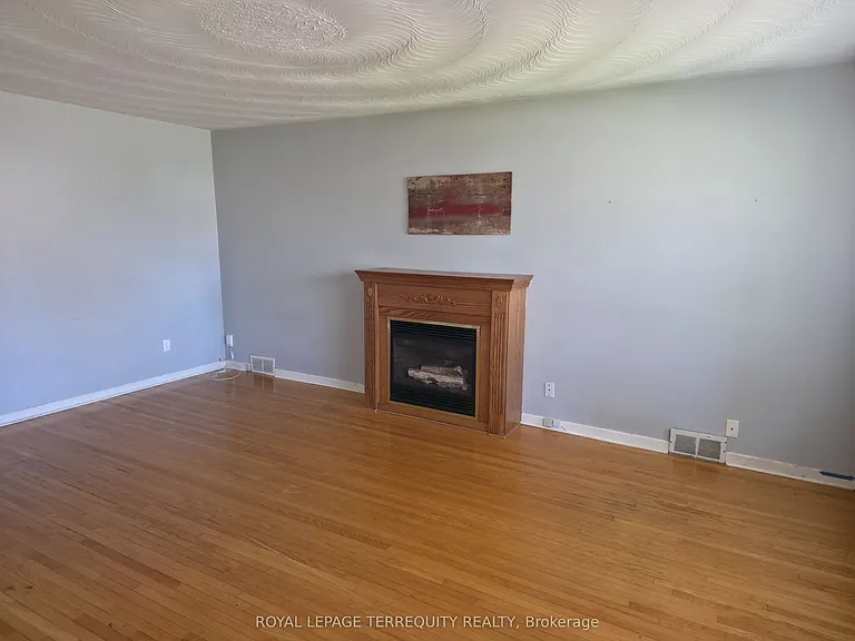 319 Hillcroft St #MAIN — Photo 7