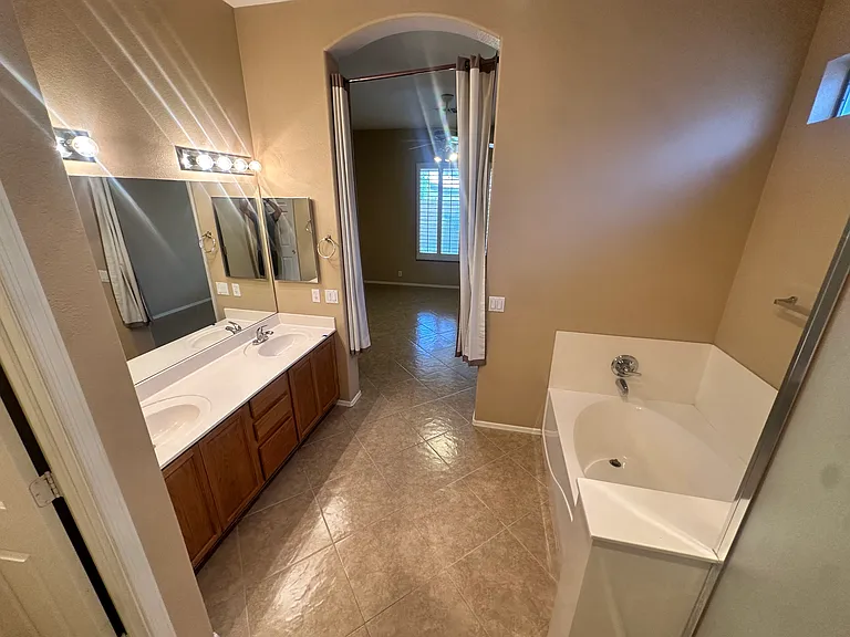10447 E Florian Ave — Photo 17