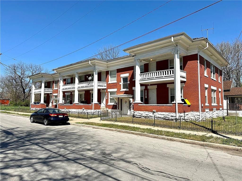 2712 E 26th St, Kansas City, MO 64127 | MLS #2482492 | Zillow