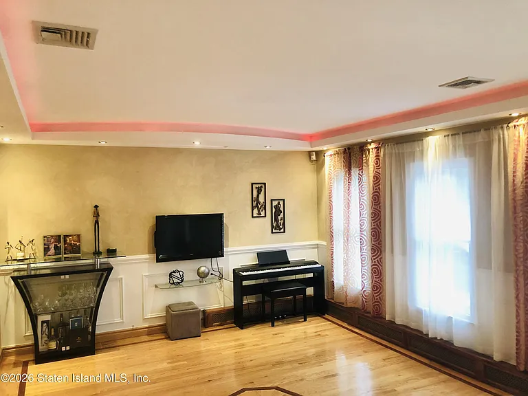 115 Jeanette Ave — Photo 3