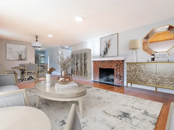 306 Paradise Rd, Swampscott, MA 01907