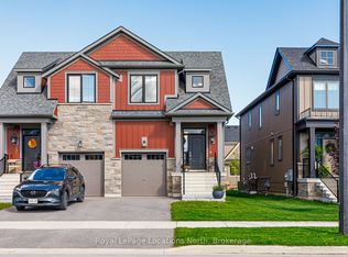 118 Sycamore St, The Blue Mountains, ON L9Y4E2