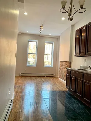 Rented by The Brokerage Group LLC | media 24