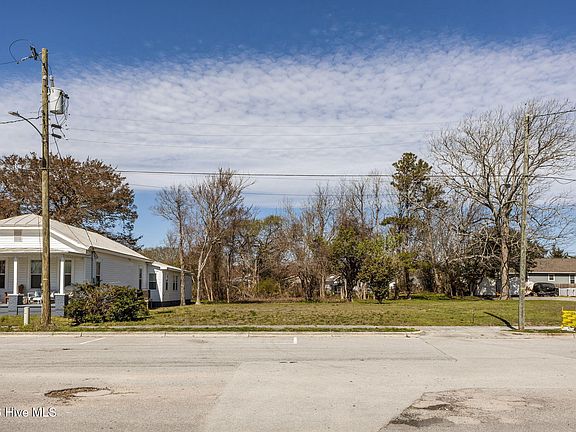 4th image of 309 Pollock Street
