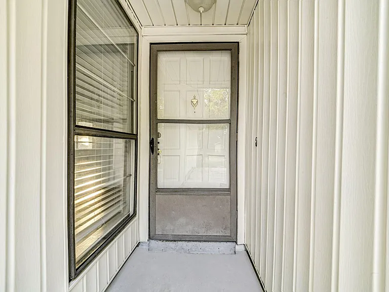 3918 Cypressdale Dr — Photo 5