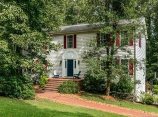 203 Riva Ridge Dr, Fairview, NC 28730