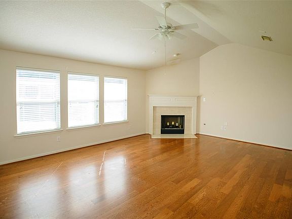 5th image of 9406 Glendown Ln