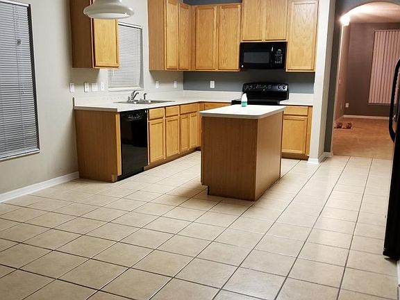 2nd image of 2036 Darlin Cir