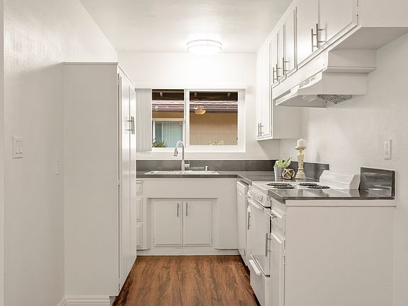 4th image of 2533 W Winston Rd #B3