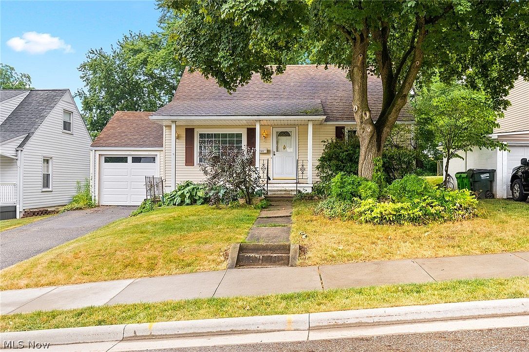 150 Parkview Ave NW, North Canton, OH 44720 Zillow