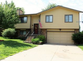 125 E North Point Dr, Derby, KS 67037