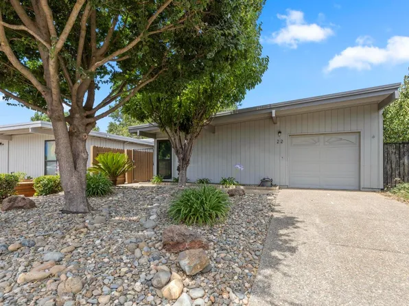 22 Paddle Ct, Sacramento, CA 95833