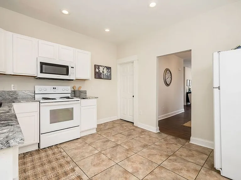 561 Kimball Pl — Photo 11