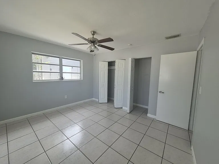 7221 Venetian St #4 — Photo 9