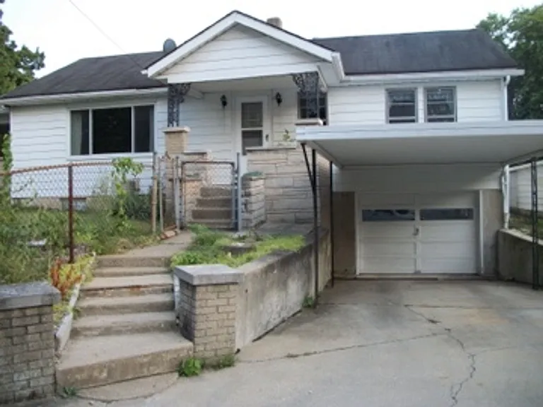 1123 N Madison St — Photo 2