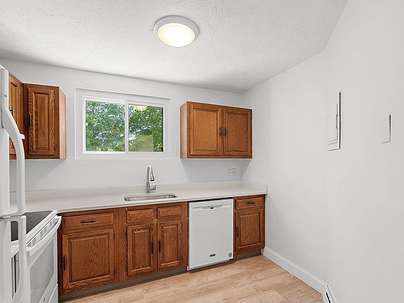 2nd image of 410 Fellsview Ter APT 415
