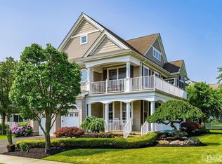 30 Lighthouse Dr, South Amboy, NJ 08879