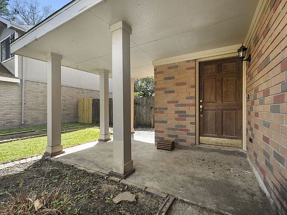 4th image of 15419 Scenic Haven Dr