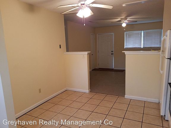 3rd image of 1680 Hamlet Dr