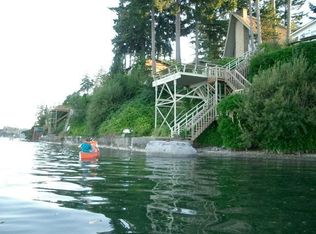 1340 E Treasure Island Dr, Allyn, WA 98524