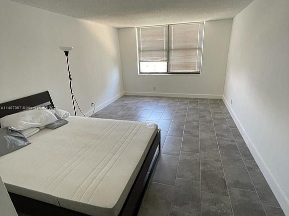 5th image of 18151 NE 31st Ct APT 1810