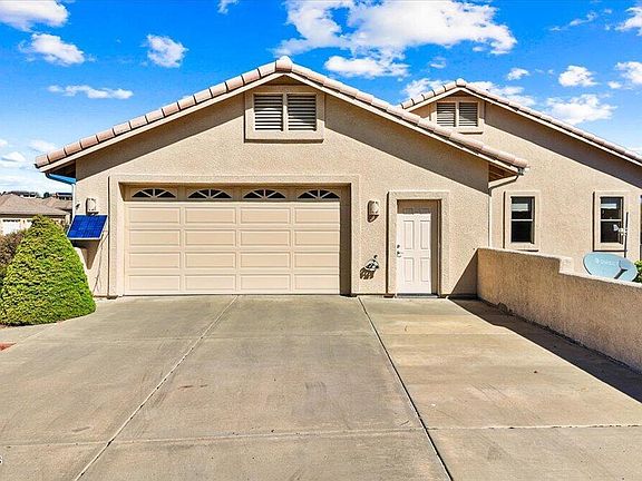 2nd image of 733 Pinon Oak Dr