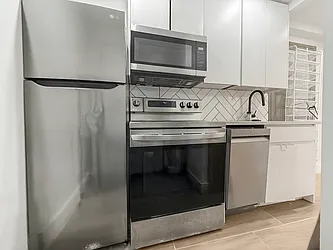 1467 Jefferson Avenue