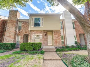 1039 Fountain View Dr, Houston, TX 77057