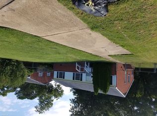 15 Berkley Dr, Hampton, VA 23663