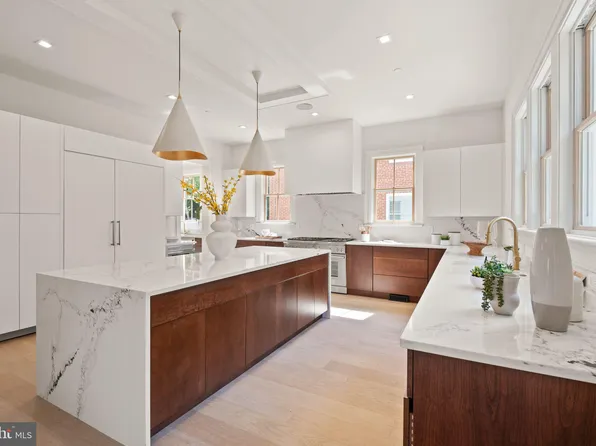 5022 Cathedral Ave NW, Washington, DC 20016