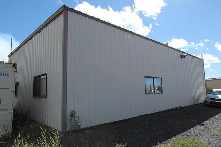 2nd image of 5472 Wagon Wheel Ln