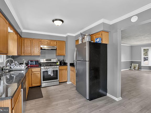 4th image of 10714 Gideon Ct