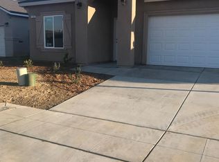 1100 E Riverside Dr, Madera, CA 93638