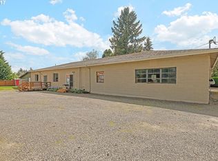 19376 Central Point Rd, Oregon City, OR 97045