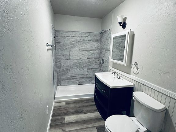 4th image of 1140 E Owens