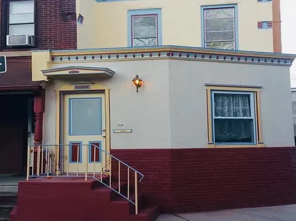 1349 S May St, Philadelphia, PA 19143