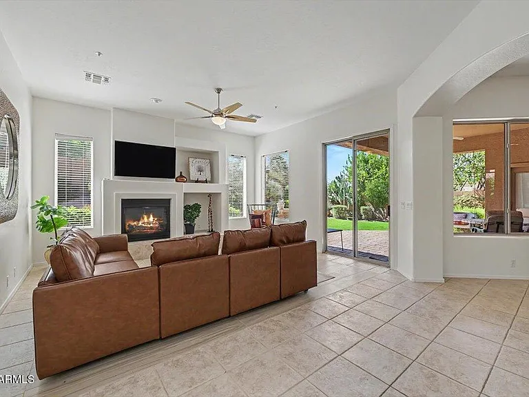 22393 N 76th Pl — Photo 9
