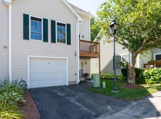 14 Echo Shore Dr, Merrimack, NH 03054