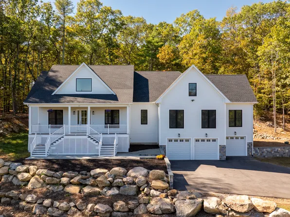 23 Lords Meadow Lane, Old Lyme, CT 06371