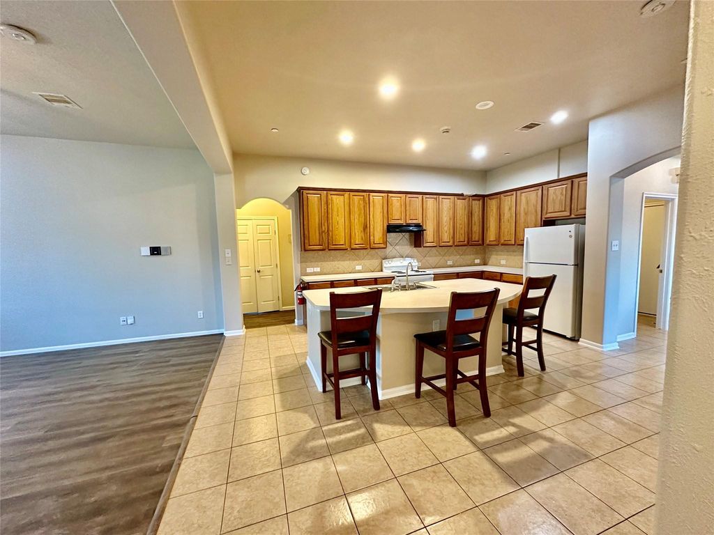 514 Dovecoft Ln, Rosenberg, TX - View 4