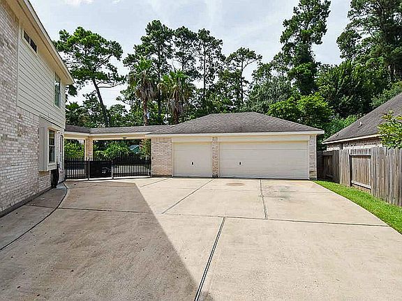 4th image of 11614 Regency Forest Dr