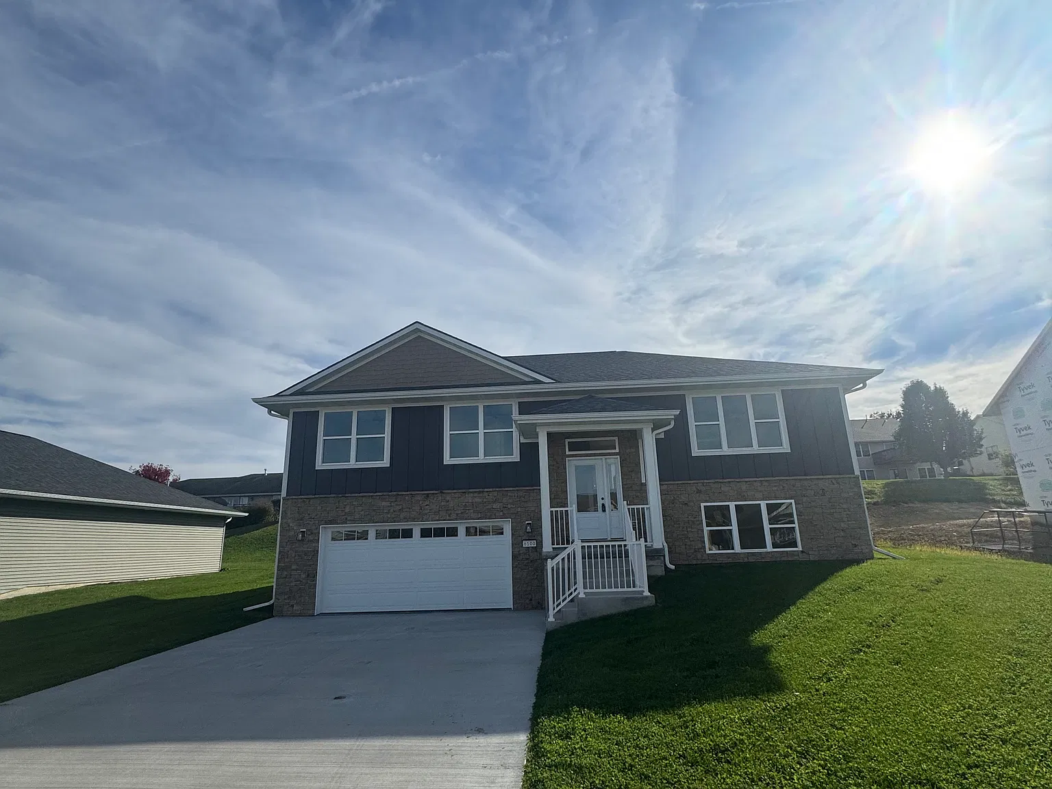 4 bed, 2345 sqft, $3,000 — Photo 1
